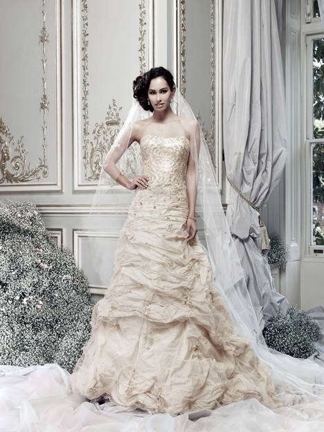 Ian Stuart Wedding Dresses in the US Canada The Dressfinder