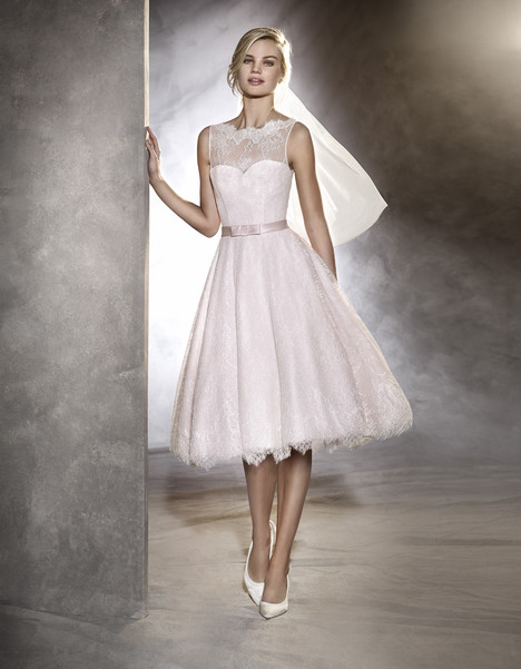 Pronovias ofelia discount petite