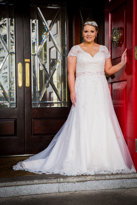 Beautiful brides plus clearance